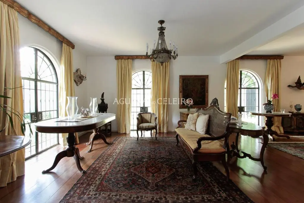 Venda/Locação/Jardim América: casa em estilo colonial brasileiro – CA0234