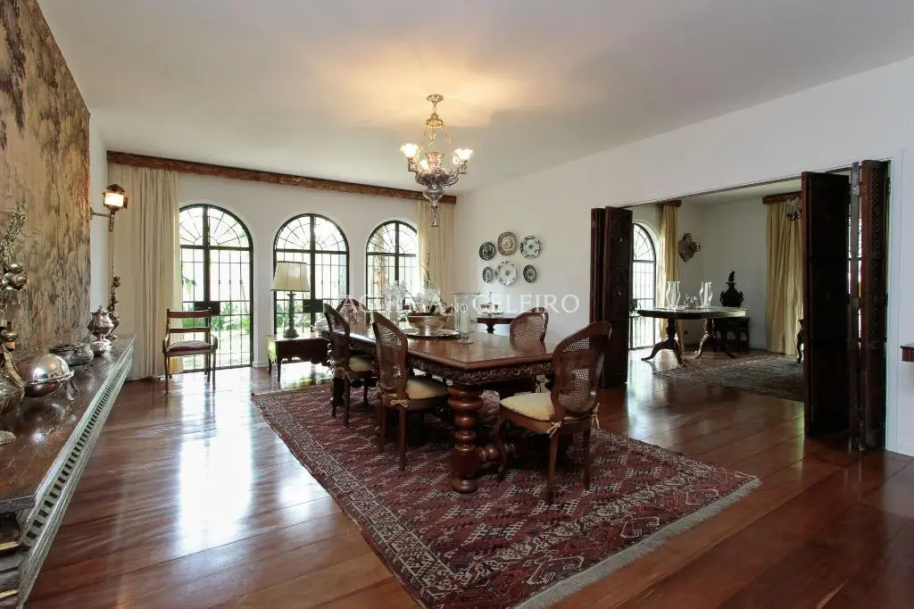 Venda/Locação/Jardim América: casa em estilo colonial brasileiro – CA0234