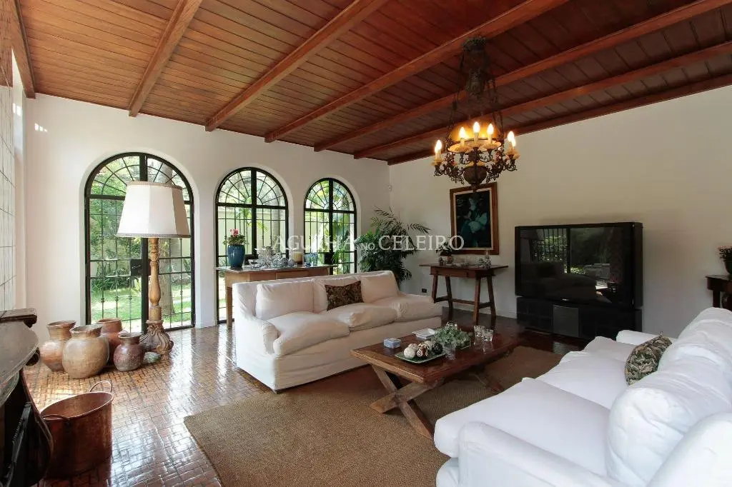 Venda/Locação/Jardim América: casa em estilo colonial brasileiro – CA0234