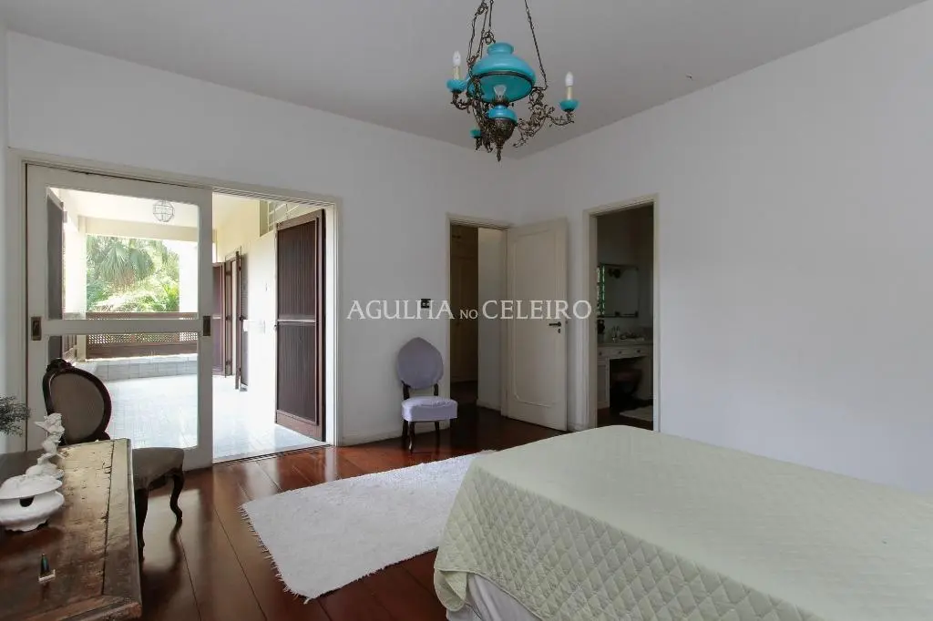 Venda/Locação/Jardim América: casa em estilo colonial brasileiro – CA0234