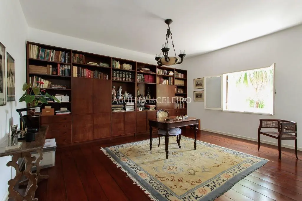 Venda/Locação/Jardim América: casa em estilo colonial brasileiro – CA0234