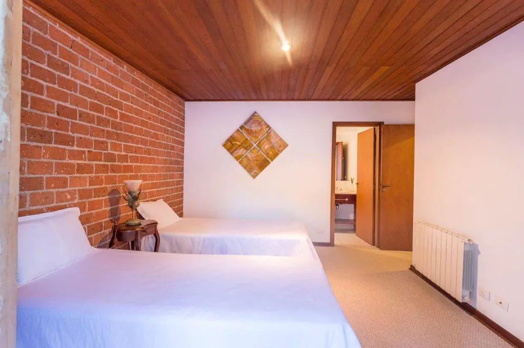 Venda/Campos do Jordão: Casa de campo – CA0343