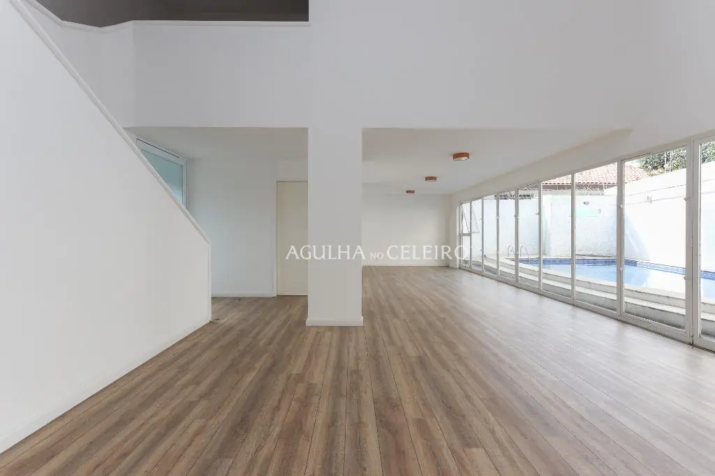 Venda/Alto de Pinheiros: Casa ampla e novinha! – CA0537