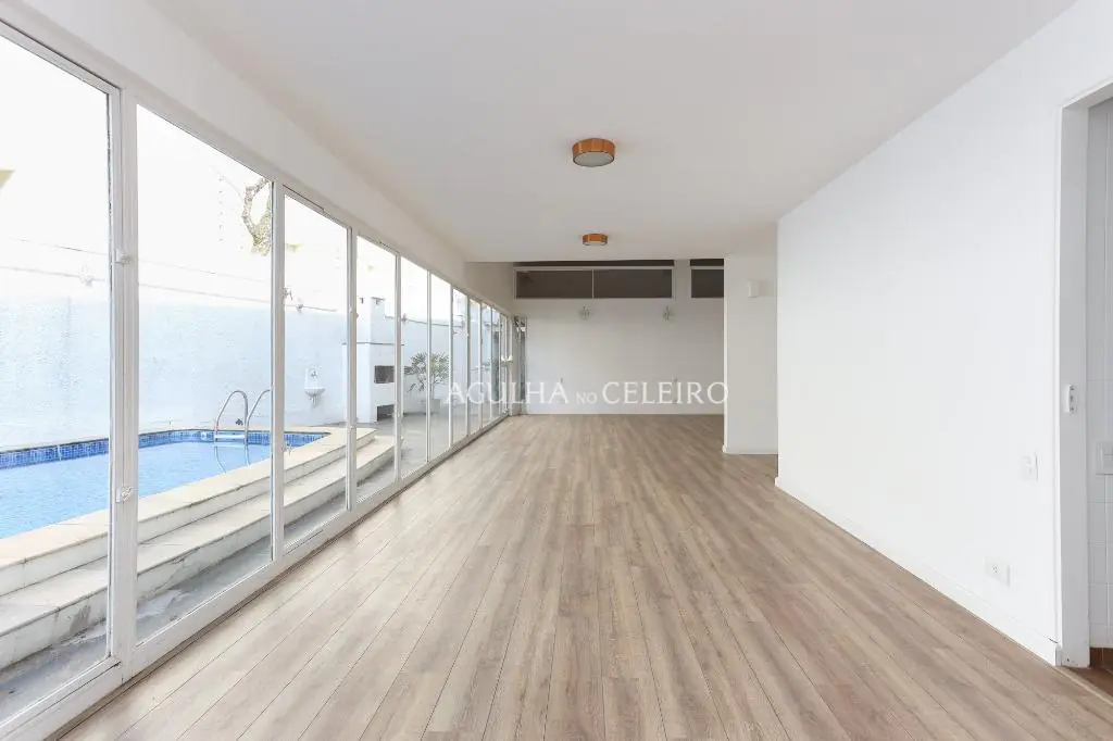 Venda/Alto de Pinheiros: Casa ampla e novinha! – CA0537