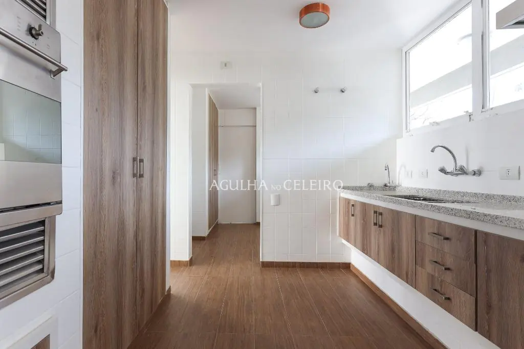 Venda/Alto de Pinheiros: Casa ampla e novinha! – CA0537