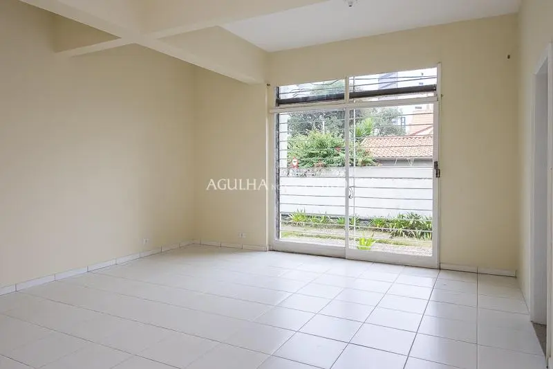 Casa com Terreno de 1120 mts em esquina no coração da Vila Nova Conceição. – CA0722