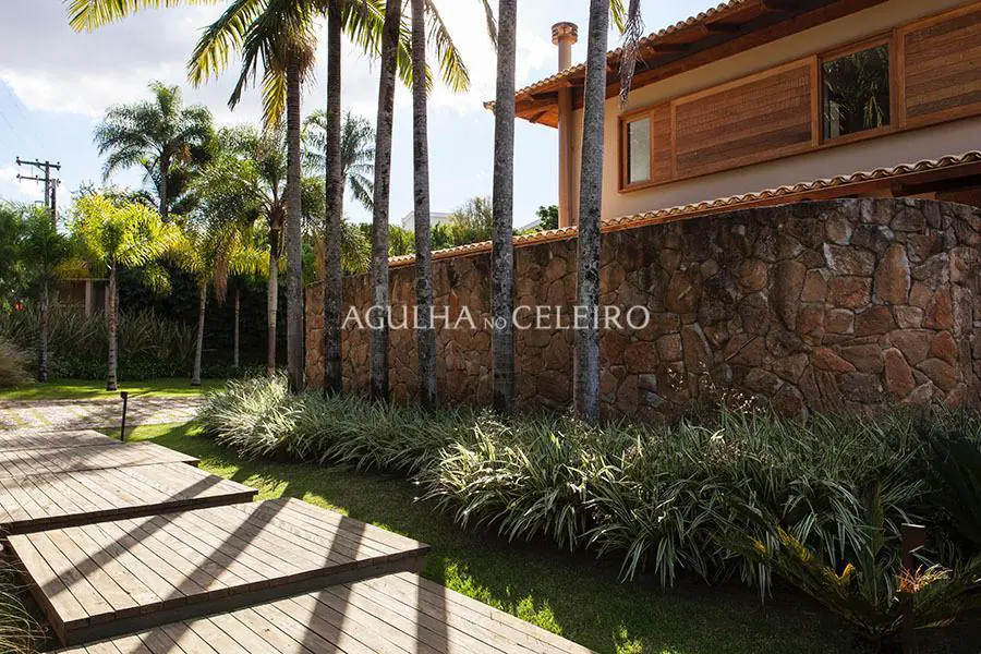 Venda/Terras de São José I: rústica e impecável – CA0744