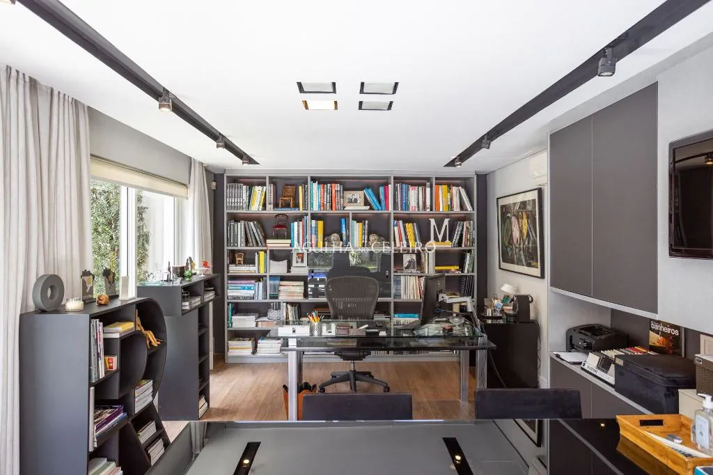 Venda/Jardim Europa: Simplesmente deslumbrante com projeto do renomado arquiteto Oscar Mikail. – CA0909