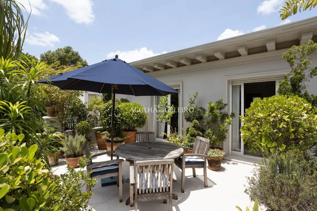 Venda/Jardim Europa: Simplesmente deslumbrante com projeto do renomado arquiteto Oscar Mikail. – CA0909