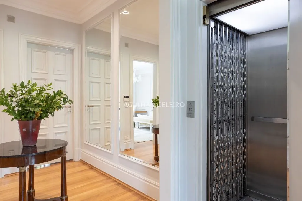 Venda/Jardim Europa: Simplesmente deslumbrante com projeto do renomado arquiteto Oscar Mikail. – CA0909