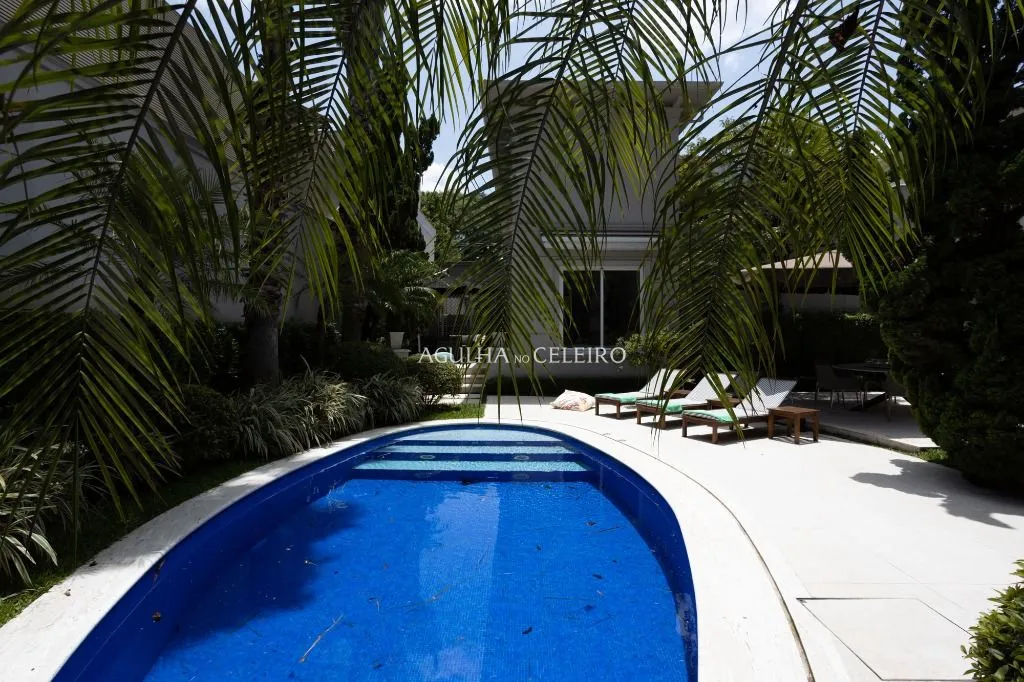 Venda/Jardim Europa: Simplesmente deslumbrante com projeto do renomado arquiteto Oscar Mikail. – CA0909