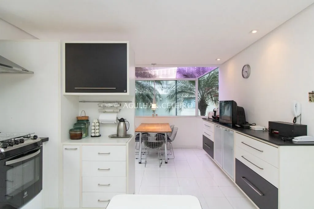 Venda/Alto de Pinheiros: family friendly – CA1104