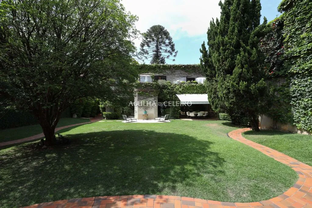 Venda/Jardim America: Casa espetacular com muita sofisticação, projetada por Octávio Pires – CA1153