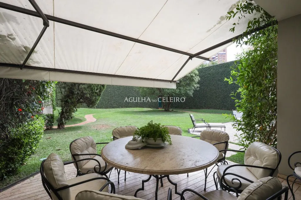 Venda/Jardim America: Casa espetacular com muita sofisticação, projetada por Octávio Pires – CA1153