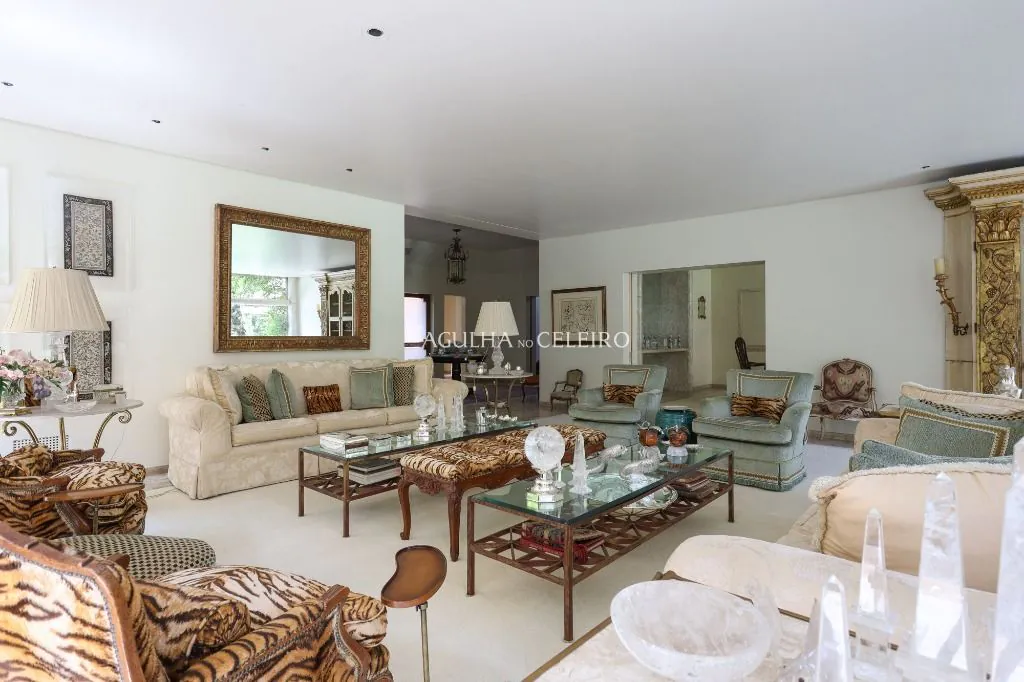 Venda/Jardim America: Casa espetacular com muita sofisticação, projetada por Octávio Pires – CA1153