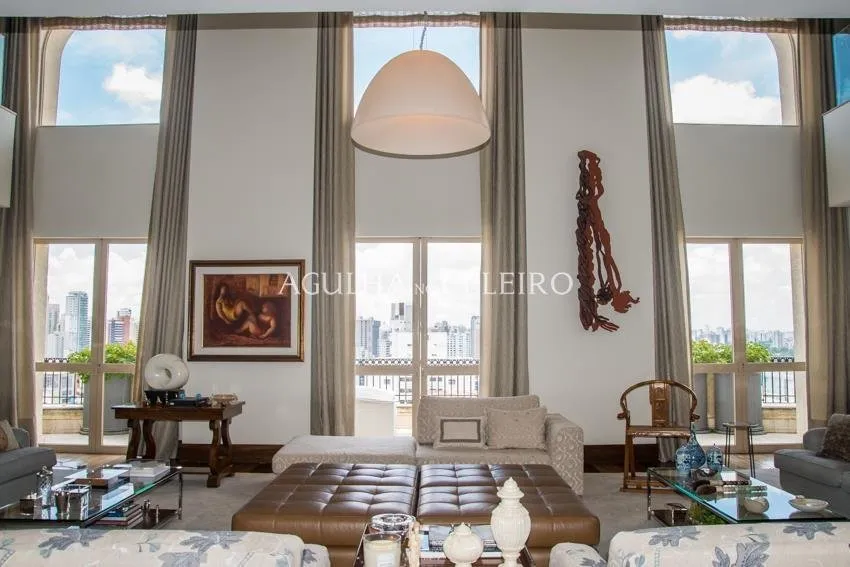Cobertura imponente à venda no Jardim Paulista. – CO0152