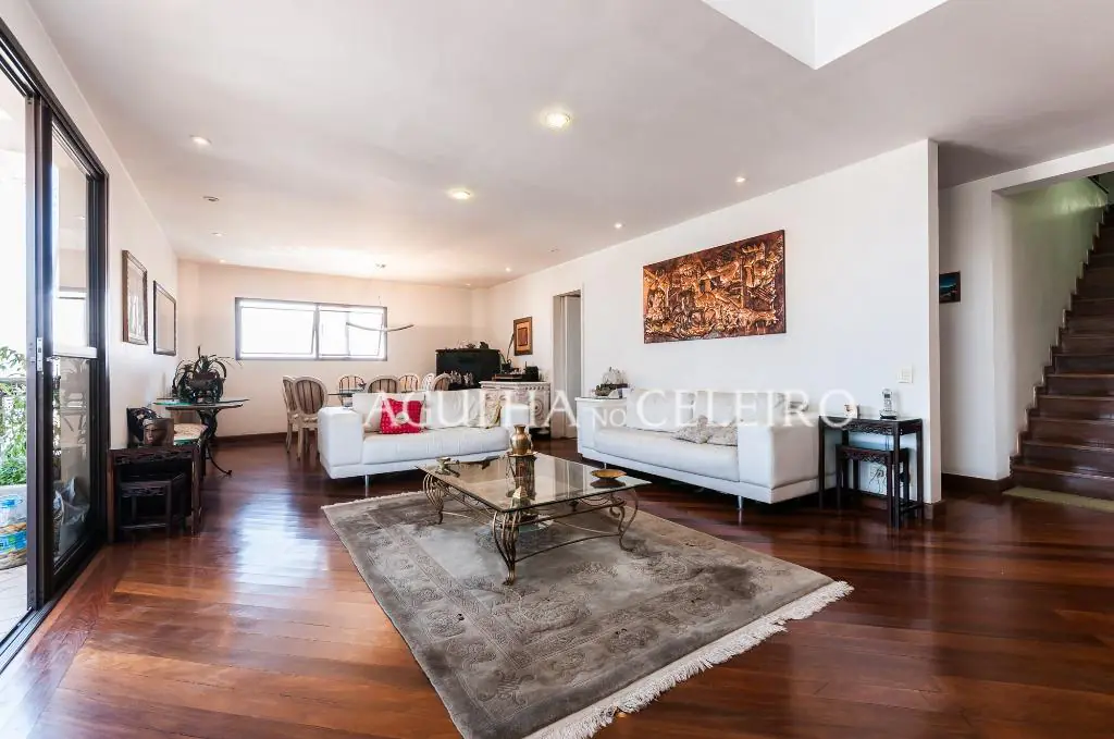 Venda/Moema: Muito espaço e localização – CO0348