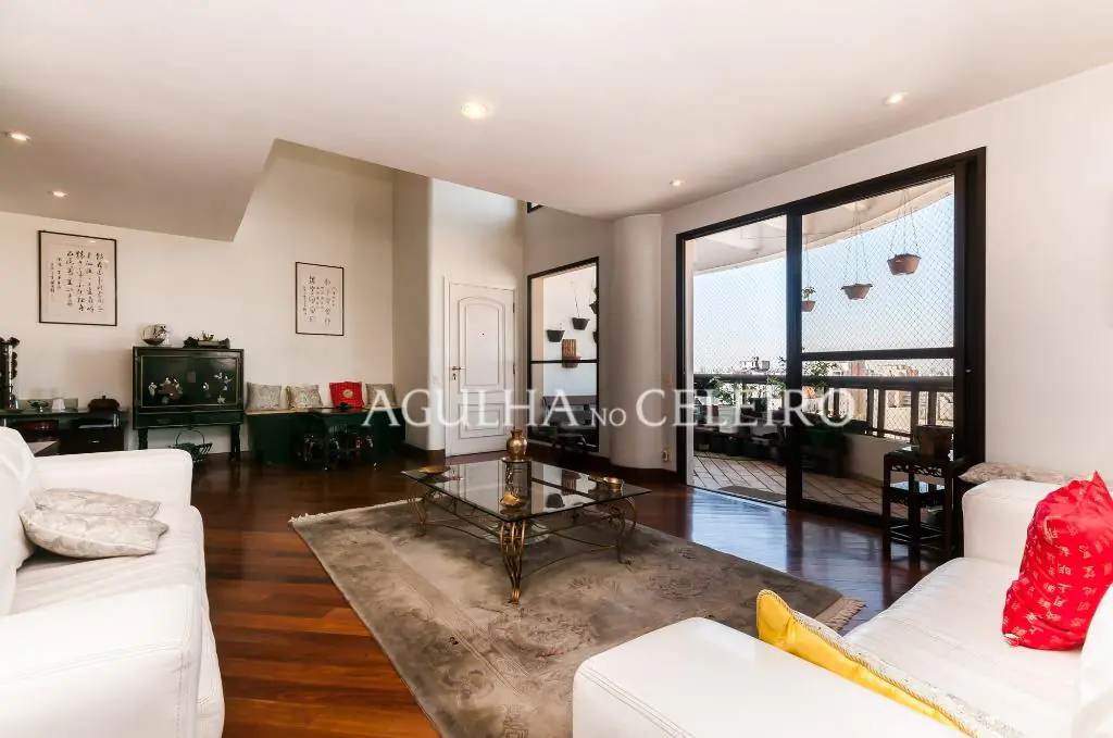 Venda/Moema: Muito espaço e localização – CO0348