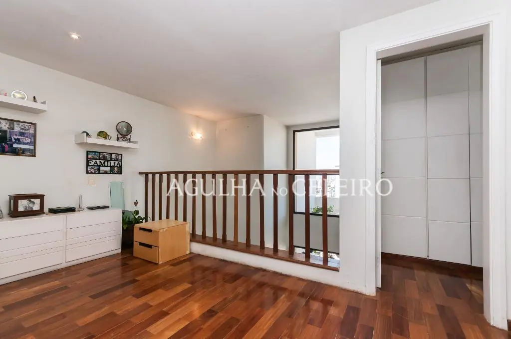 Venda/Moema: Muito espaço e localização – CO0348