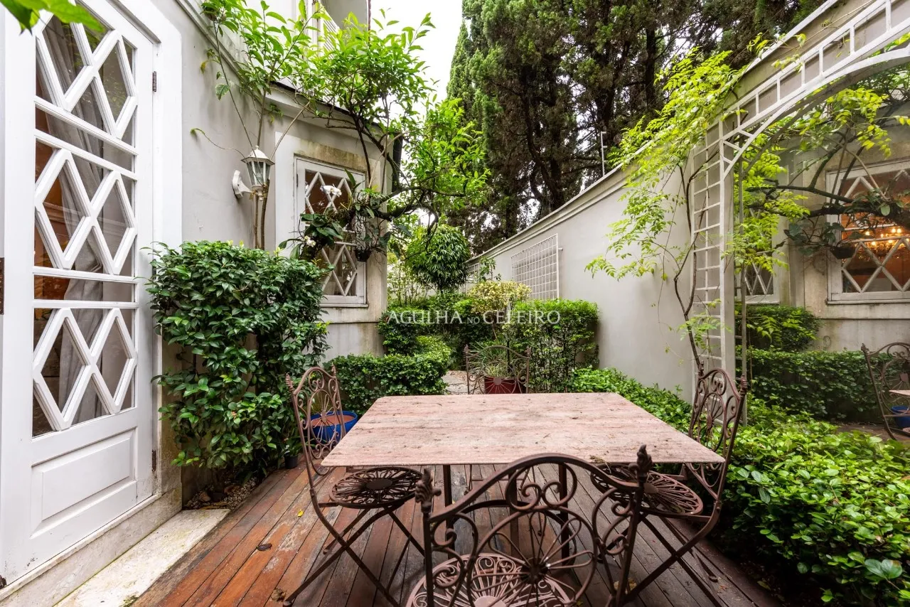 Venda/Locação/Jardim Paulistano: Aquele jardim que te abraça! – 8841