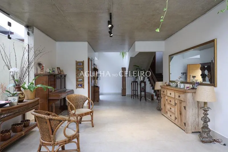 Venda/Alto de Pinheiros: Casa Moderna ao Lado do Parque Villa-Lobos – CA0693