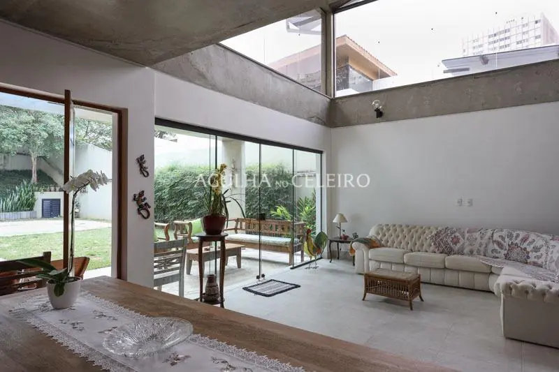 Venda/Alto de Pinheiros: Casa Moderna ao Lado do Parque Villa-Lobos – CA0693