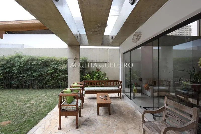 Venda/Alto de Pinheiros: Casa Moderna ao Lado do Parque Villa-Lobos – CA0693