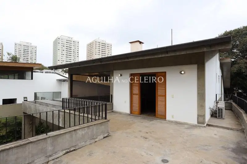 Venda/Alto de Pinheiros: Casa Moderna ao Lado do Parque Villa-Lobos – CA0693