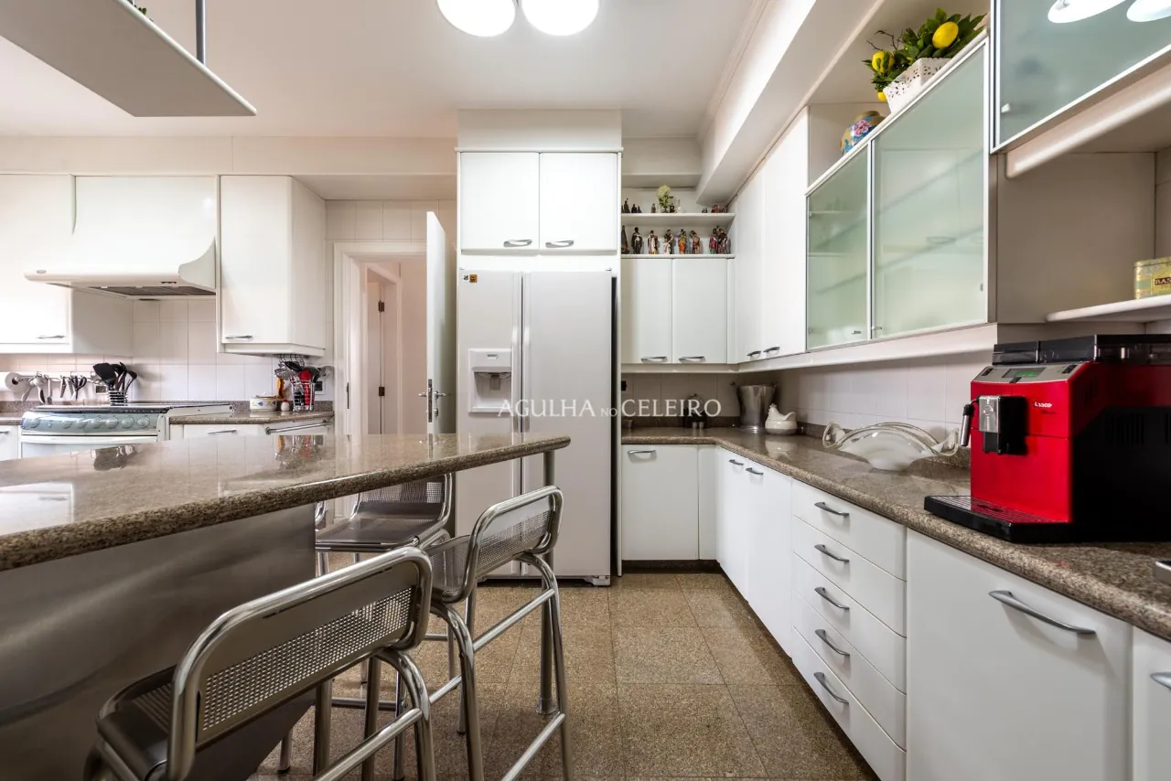 Venda/Moema:muito conforto e pé no Parque! – AP8690