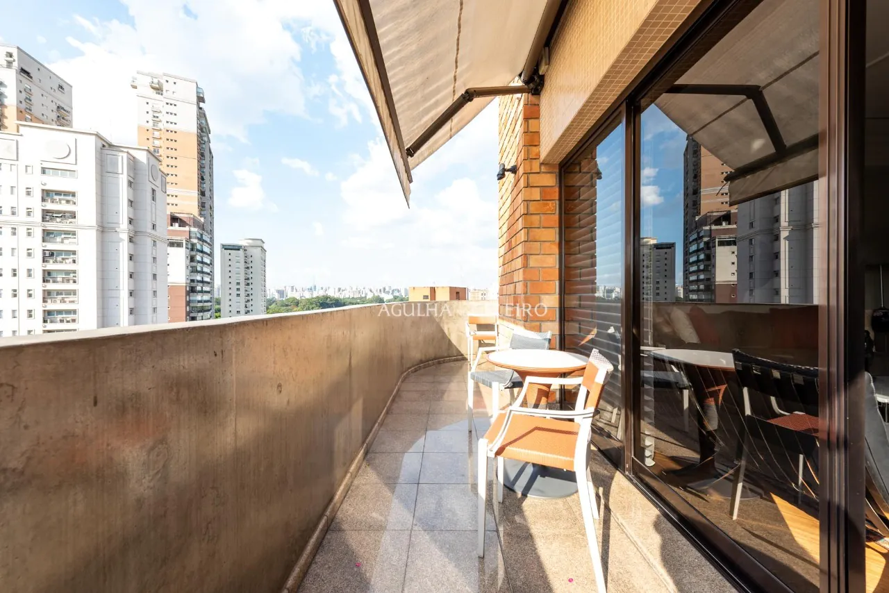 Venda/Moema:muito conforto e pé no Parque! – AP8690