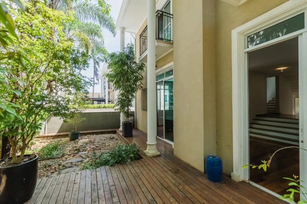 Venda/Campo Belo: casa clássica em condomínio desejado! – CA1295