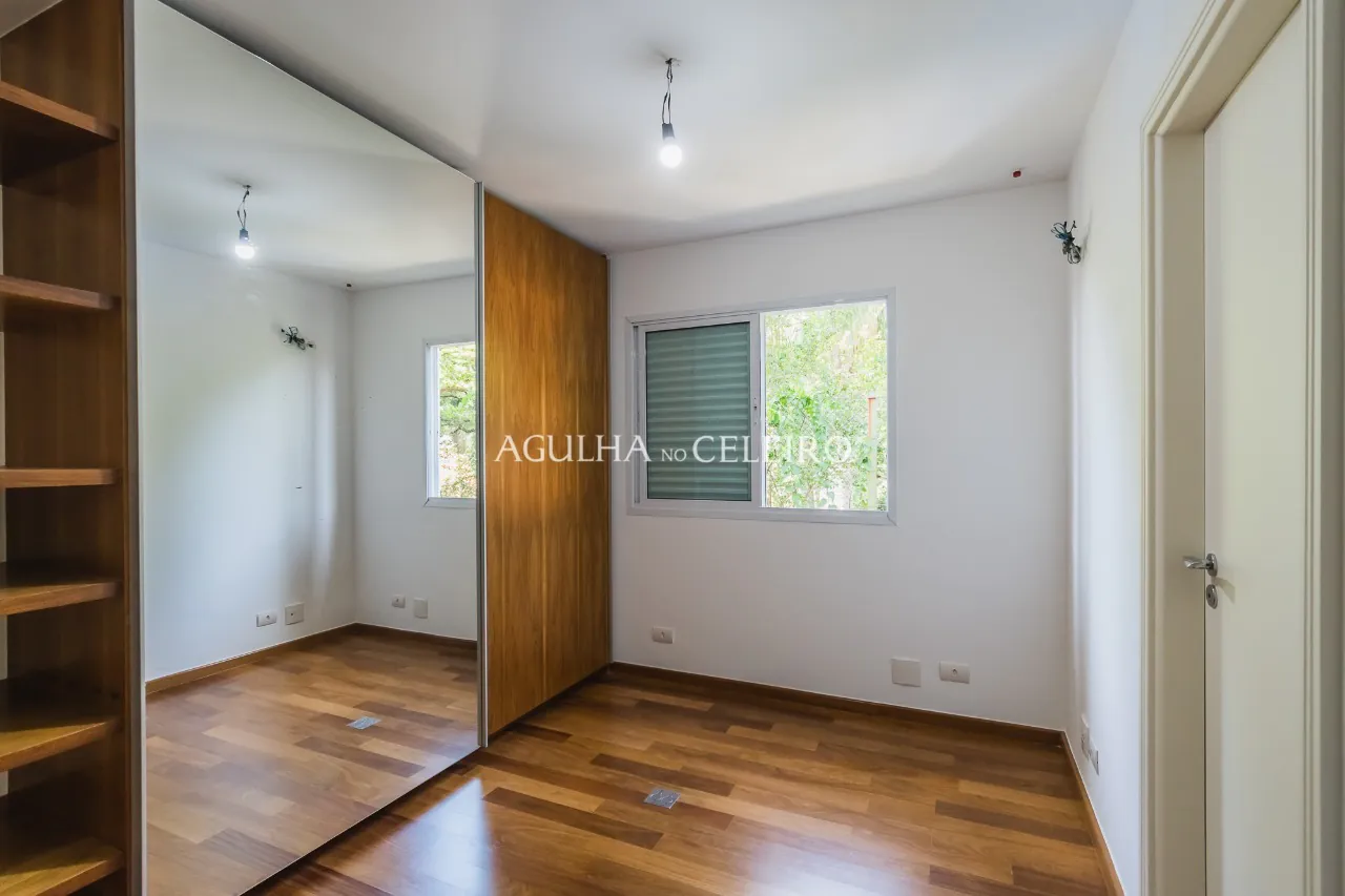 Venda/Campo Belo: casa clássica em condomínio desejado! – CA1295