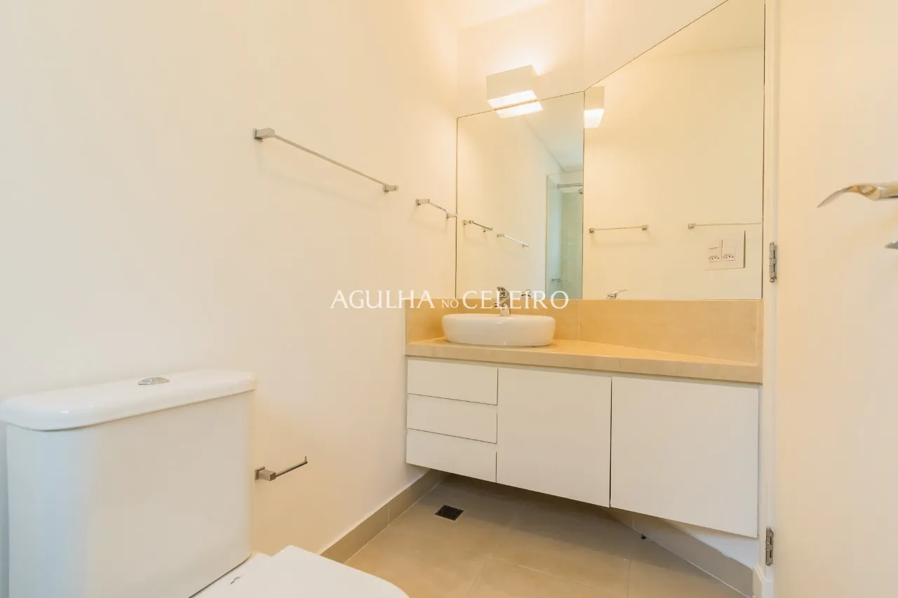 Venda/Campo Belo: casa clássica em condomínio desejado! – CA1295