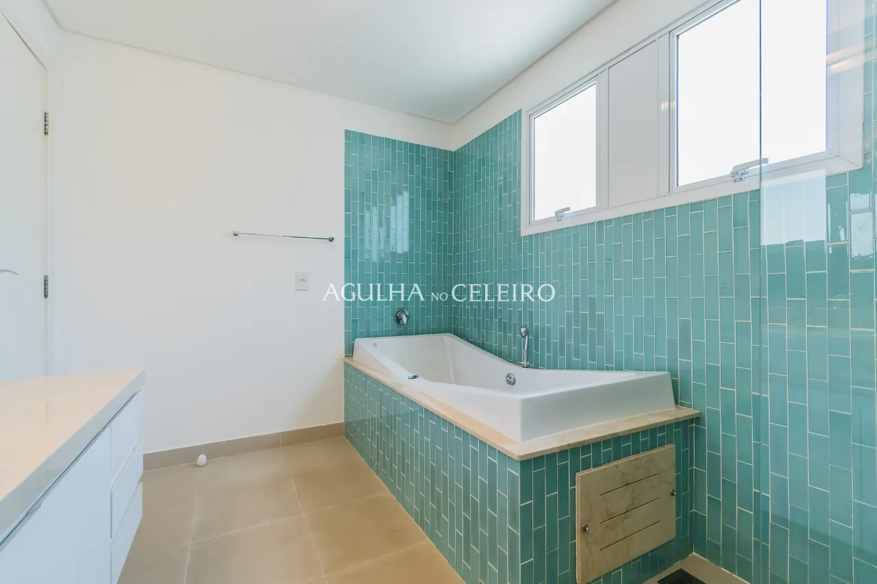 Venda/Campo Belo: casa clássica em condomínio desejado! – CA1295