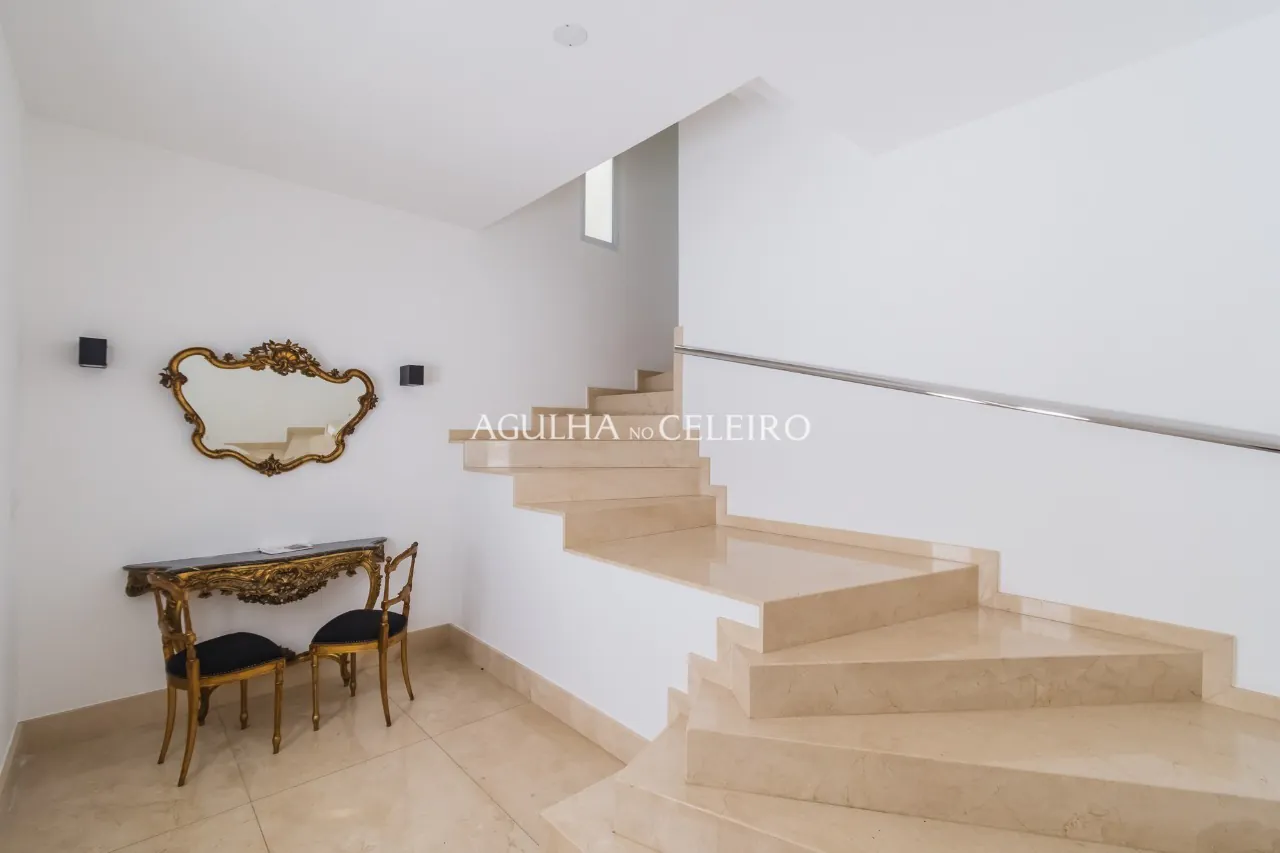 Venda/Campo Belo: casa clássica em condomínio desejado! – CA1295