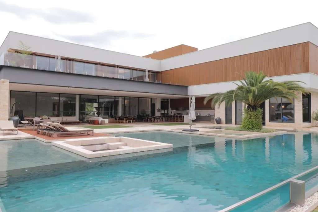 Venda/Terras de São José: Casa perfeita – CA1232