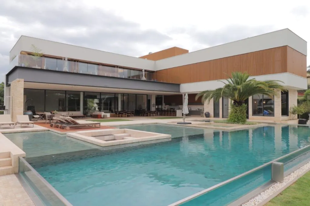 Venda/Terras de São José: Casa perfeita – CA1232