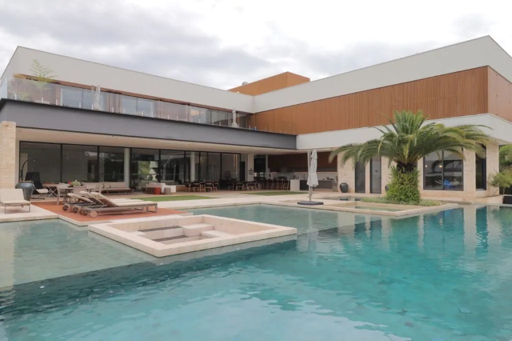 Venda/Terras de São José: Casa perfeita – CA1232