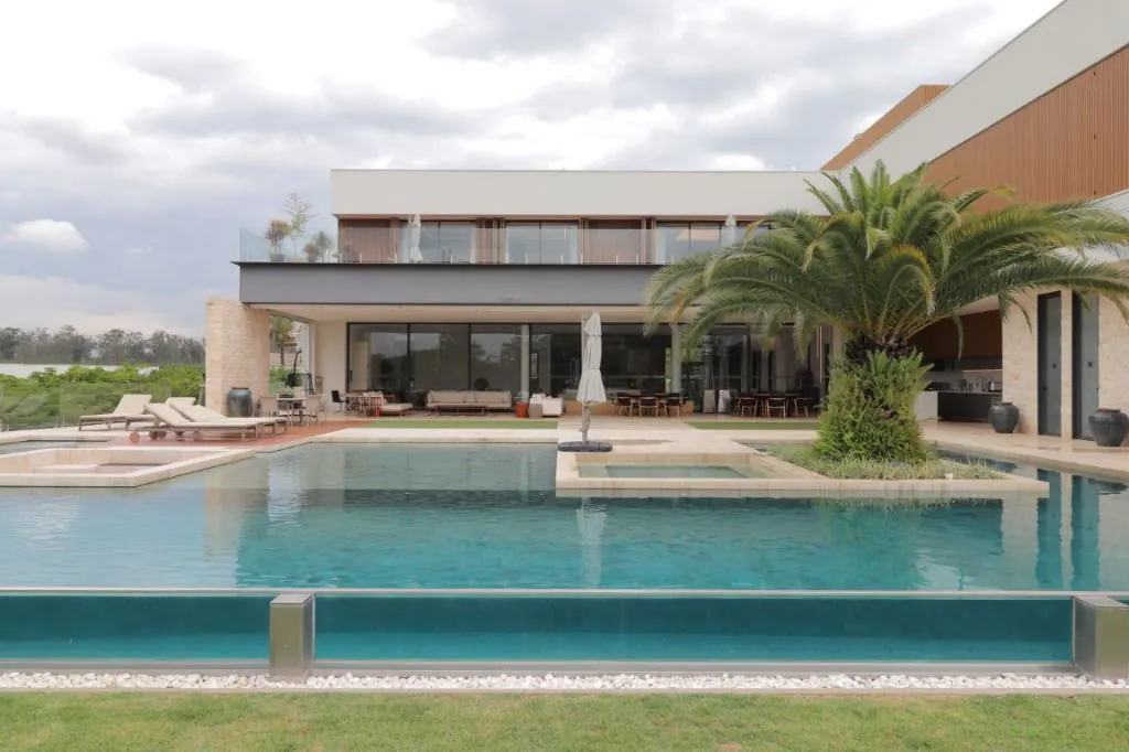 Venda/Terras de São José: Casa perfeita – CA1232