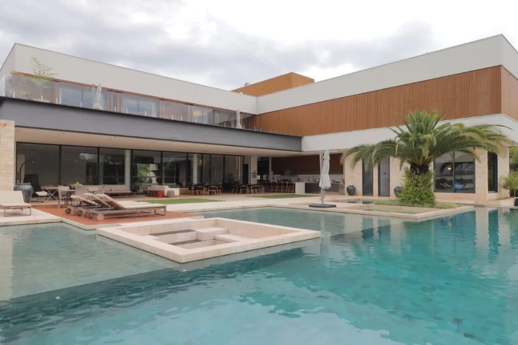 Venda/Terras de São José: Casa perfeita – CA1232