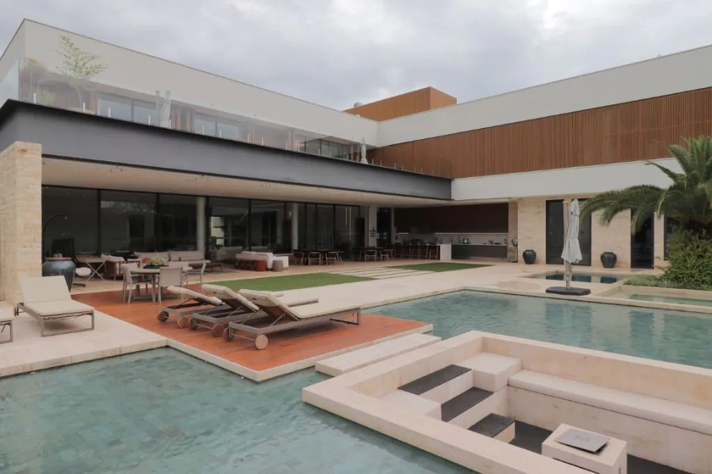 Venda/Terras de São José: Casa perfeita – CA1232