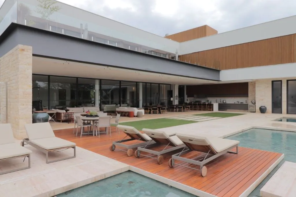 Venda/Terras de São José: Casa perfeita – CA1232