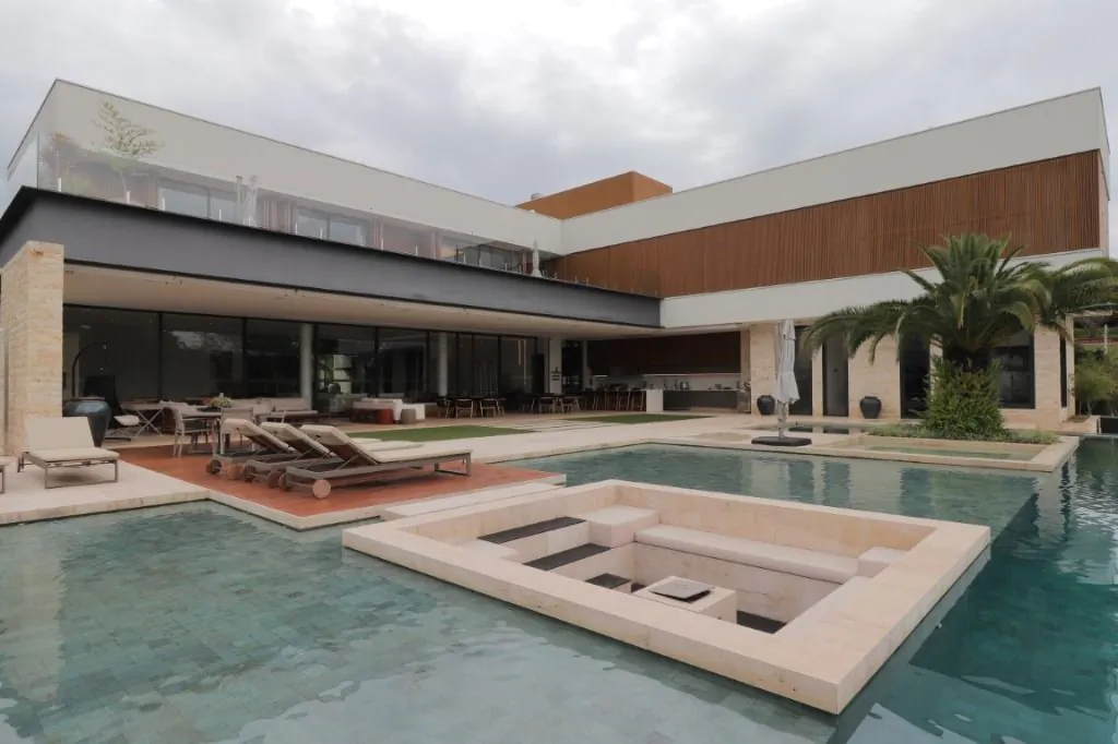 Venda/Terras de São José: Casa perfeita – CA1232