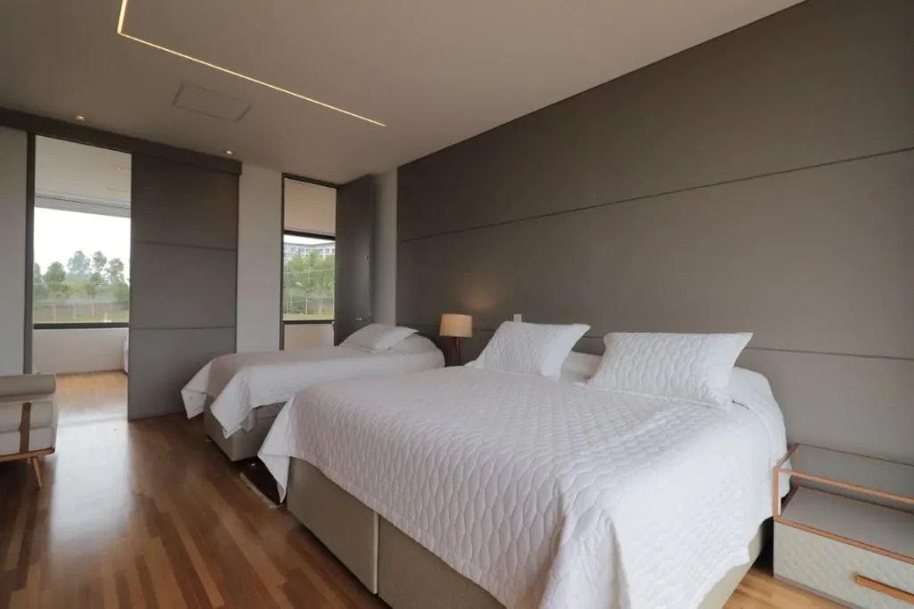 Venda/Terras de São José: Casa perfeita – CA1232