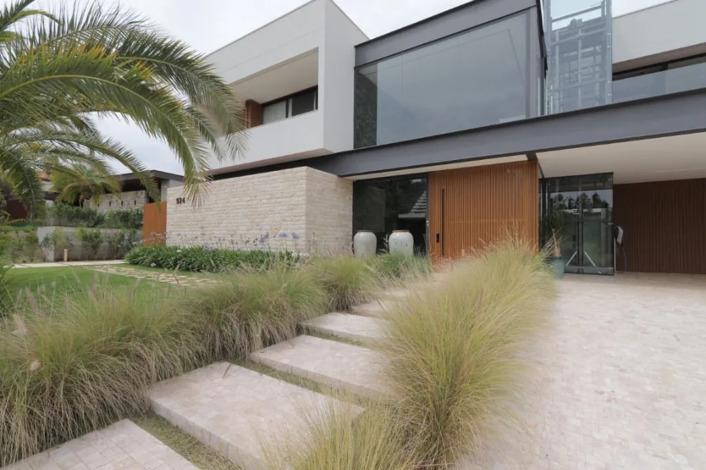 Venda/Terras de São José: Casa perfeita – CA1232