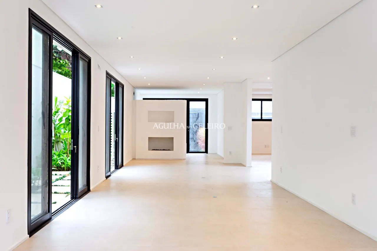 Casa reformada a 500 metros do Parque Ibirapuera à venda no Jardim Paulista. – 9421 - Casa-a-venda-Jardim-Paulista-Agulha-No-Celeiro0734