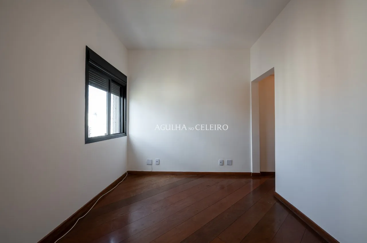 Venda em Moema: 04 quartos em localização deliciosa e privilegiada! – AP6993