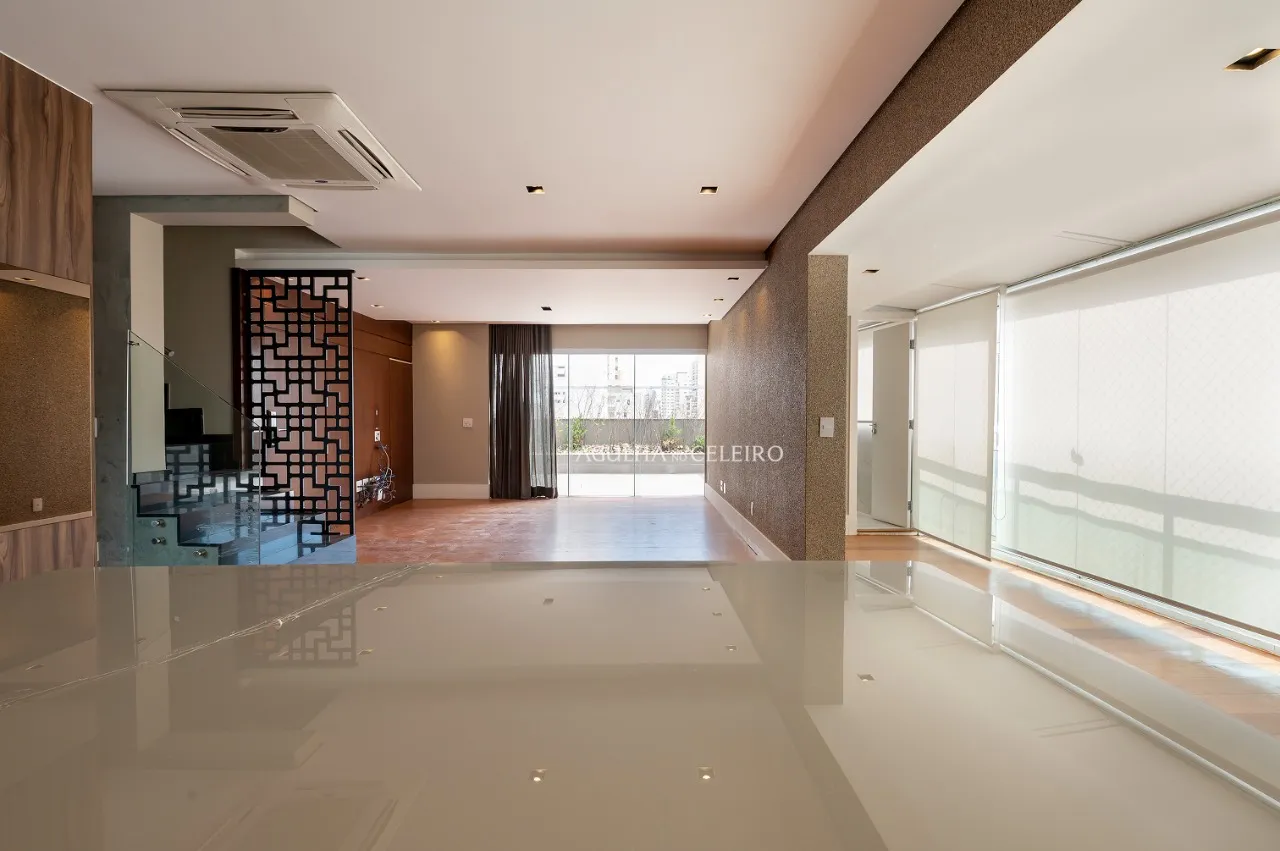 Venda/Moema: Cobertura deliciosa em prédio novo! – CO0189