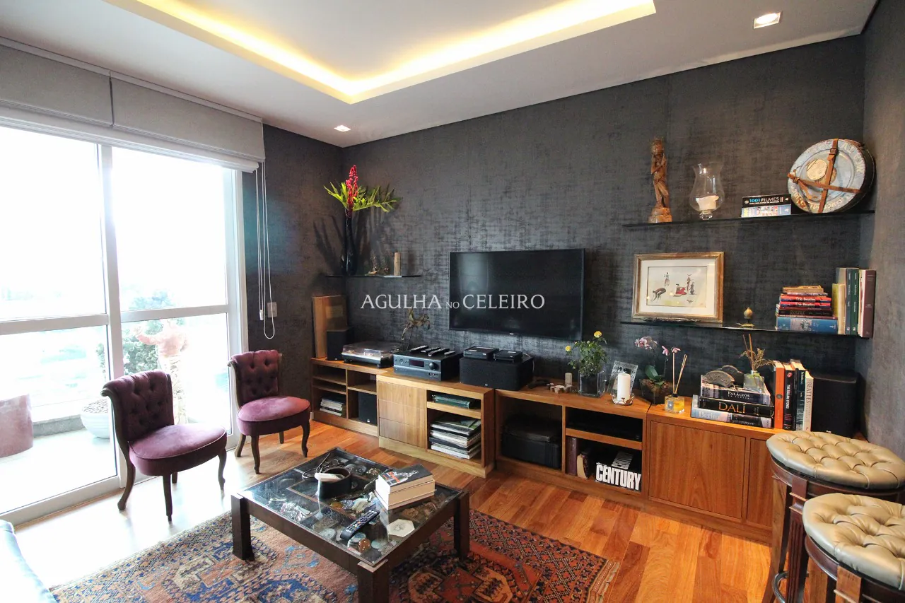 Venda/Moema: – 8983