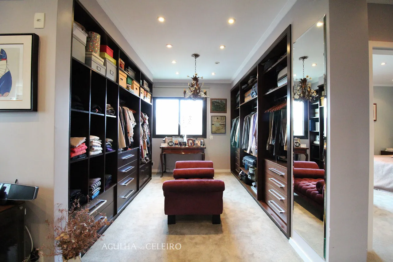 Venda/Moema: – 8983